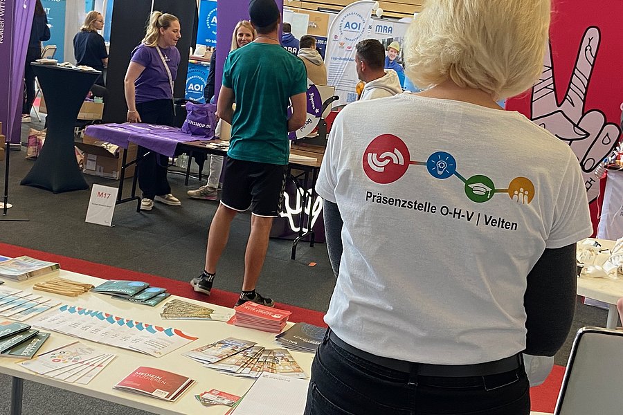 Messestand von hinten